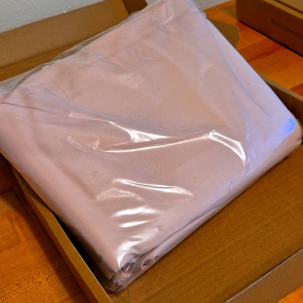 Amazon Basics NWT Microfiber Sheet Set Blush Pink Twin XL - Picture 2 of 5